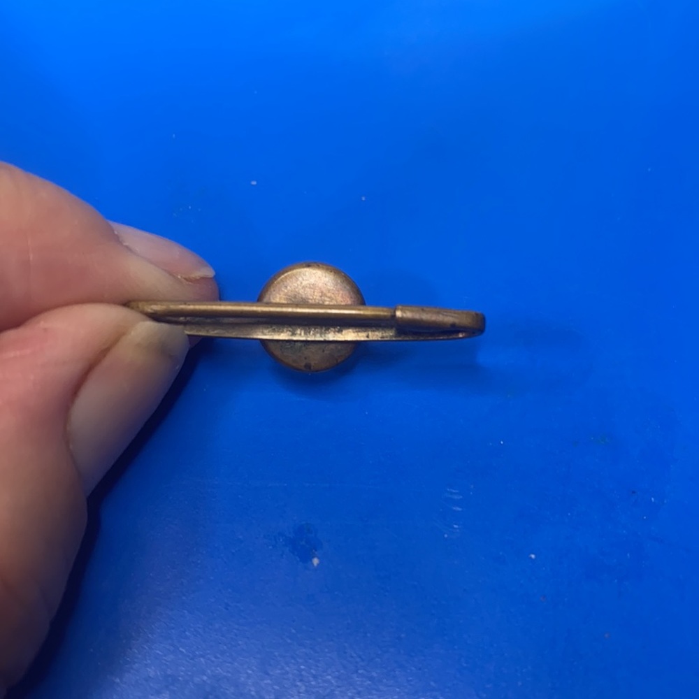 Unique Pins/ pendent - Picture 7 of 9